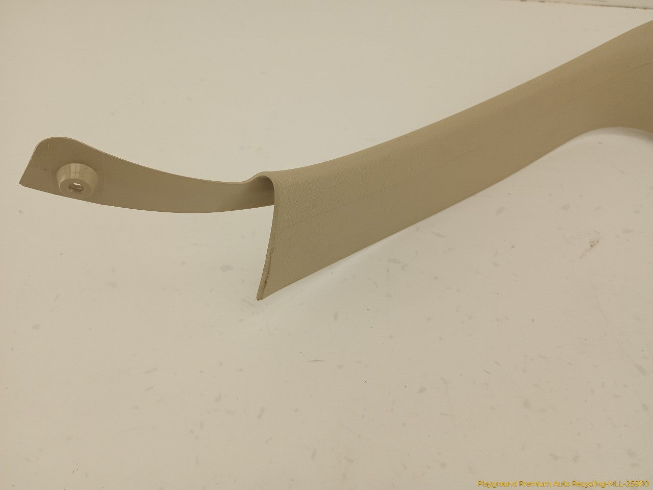 Volvo XC60 Trunk Upper Window Trim
