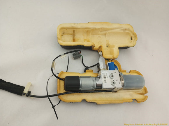 Volvo XC60 Trunk Hydraulic Pump