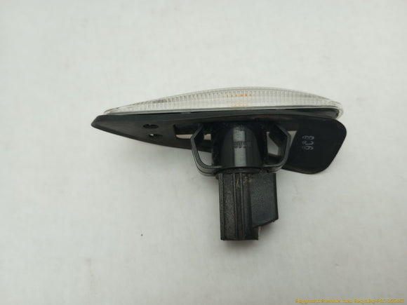 Volvo XC70 Passenger Right Front Side Marker Reflector