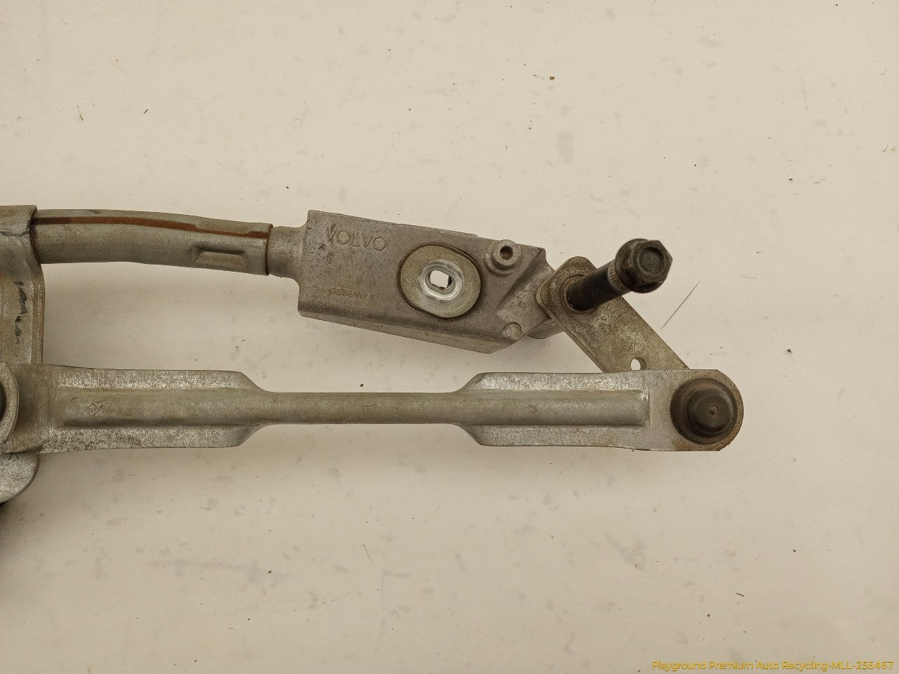 Volvo XC70 Windshield Wiper Transmission & Motor