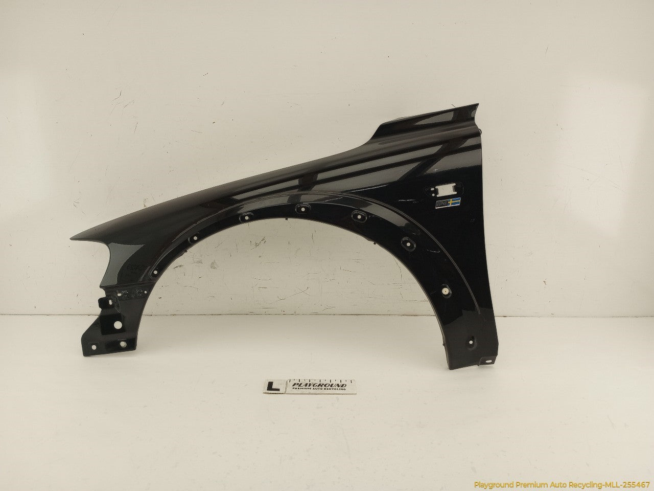 Volvo XC70 Driver Left Front Fender