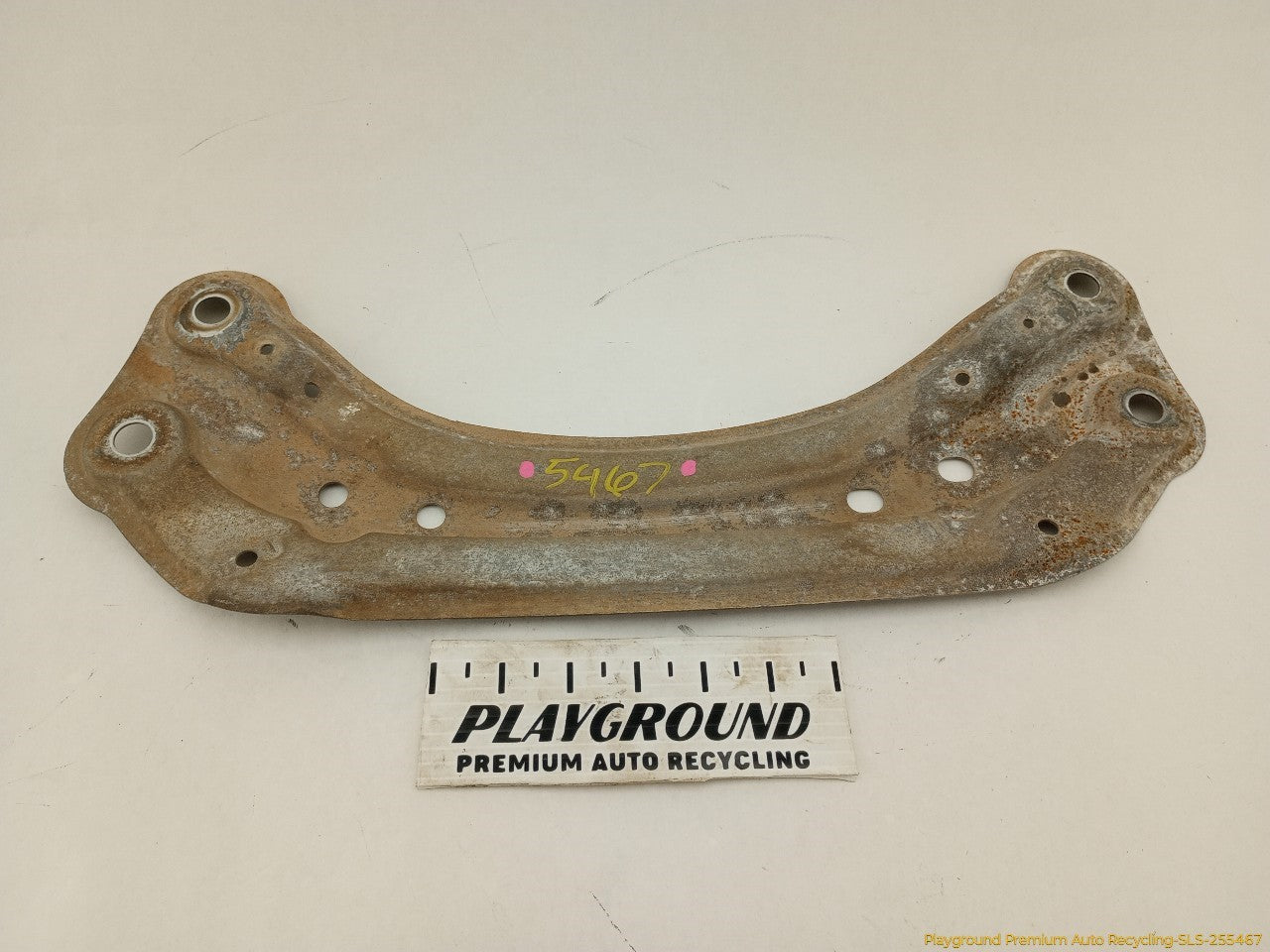 Volvo XC70 Exhaust Mount Bracket