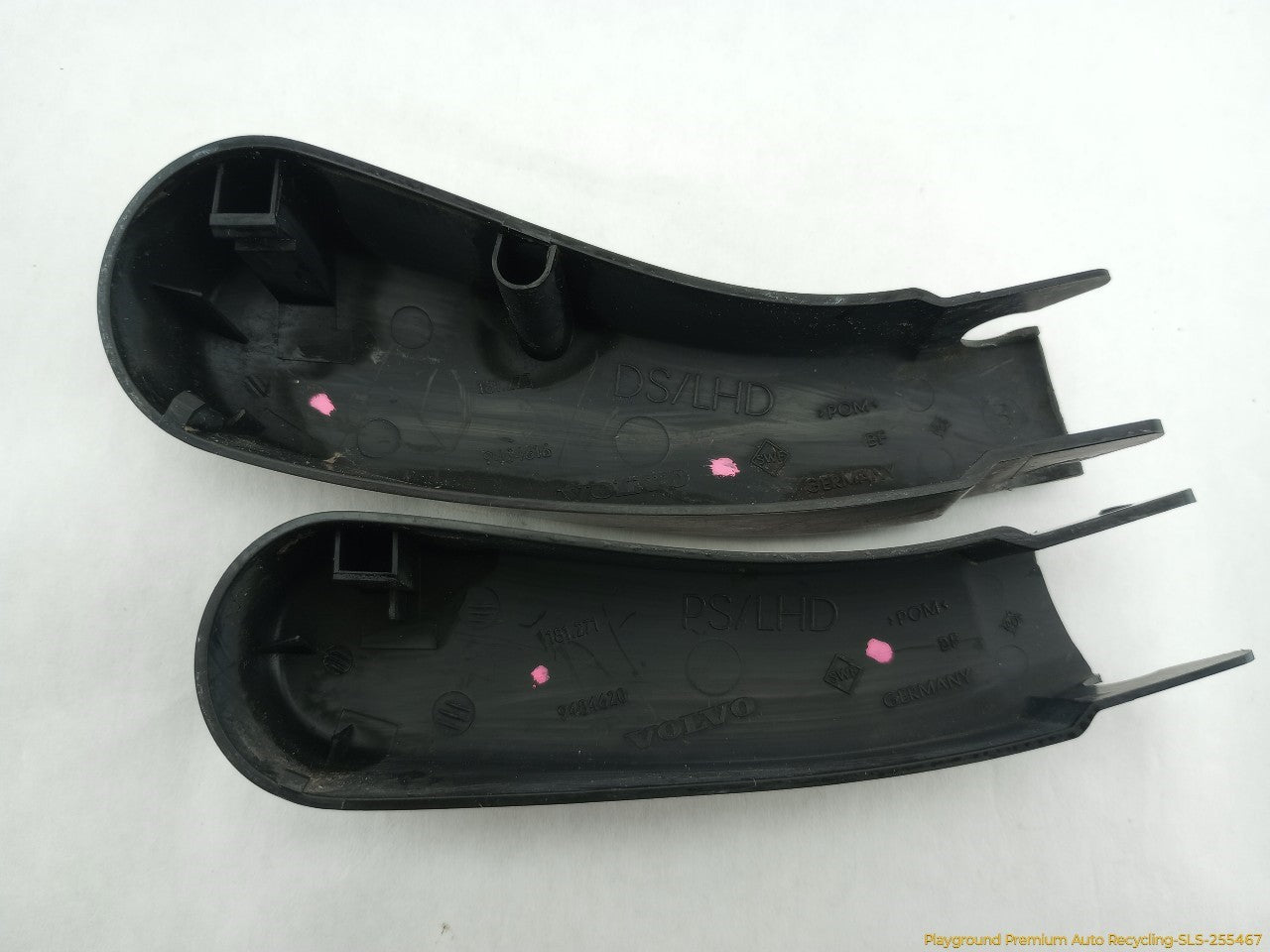 Volvo XC70 Pair Of Windshield Wiper Arms