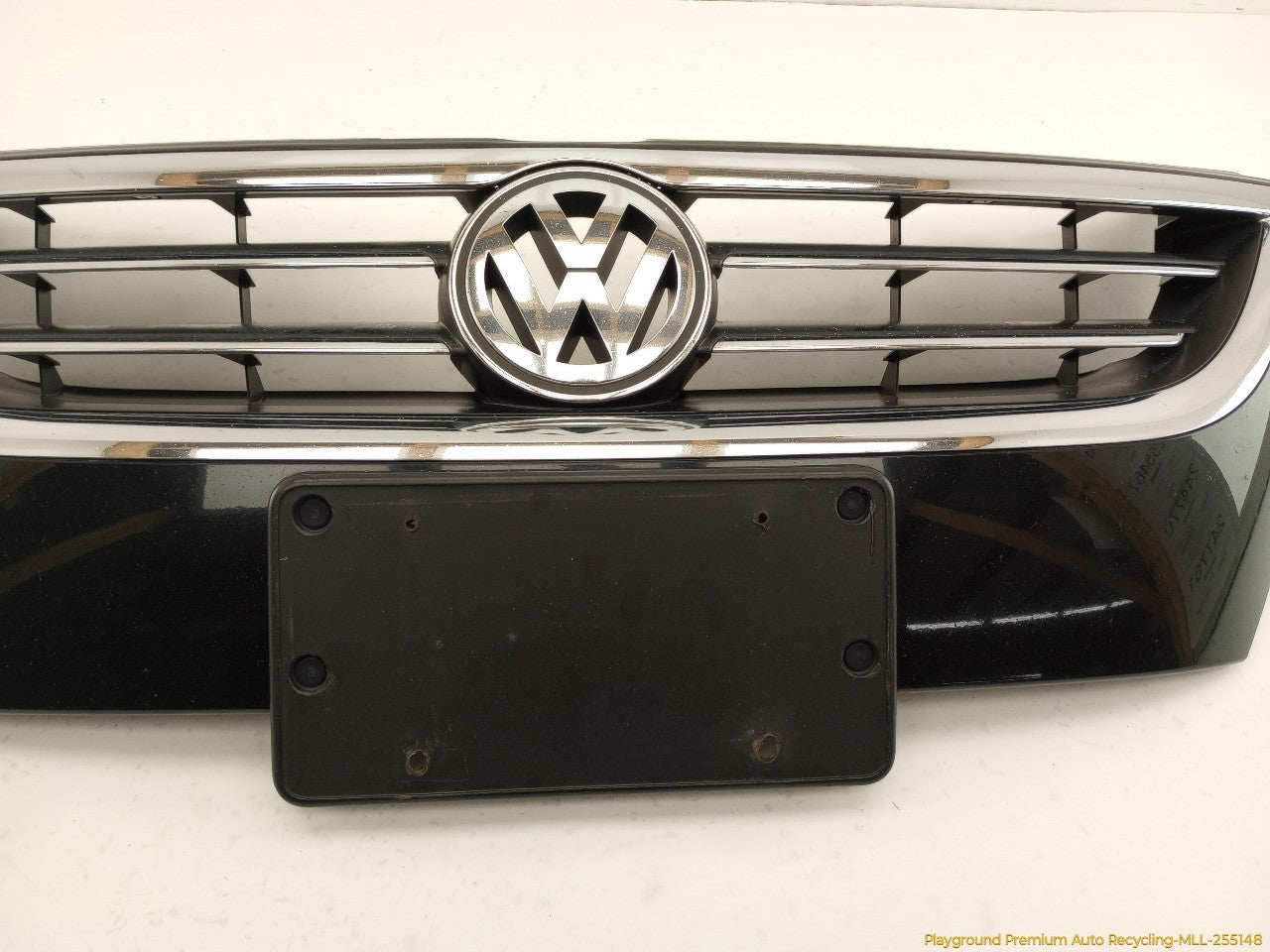 Volkswagen CC Front Bumper Upper Grille