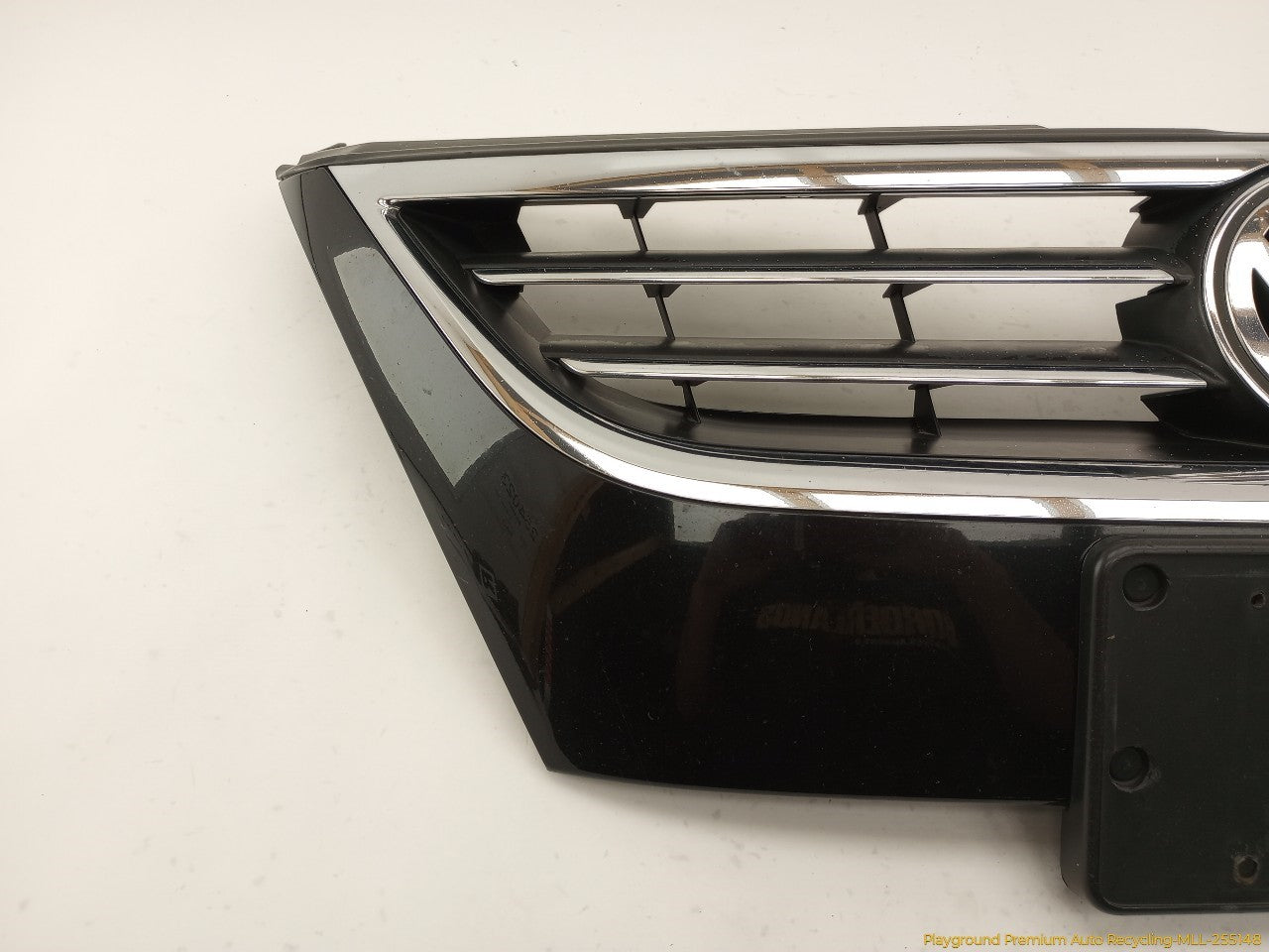 Volkswagen CC Front Bumper Upper Grille