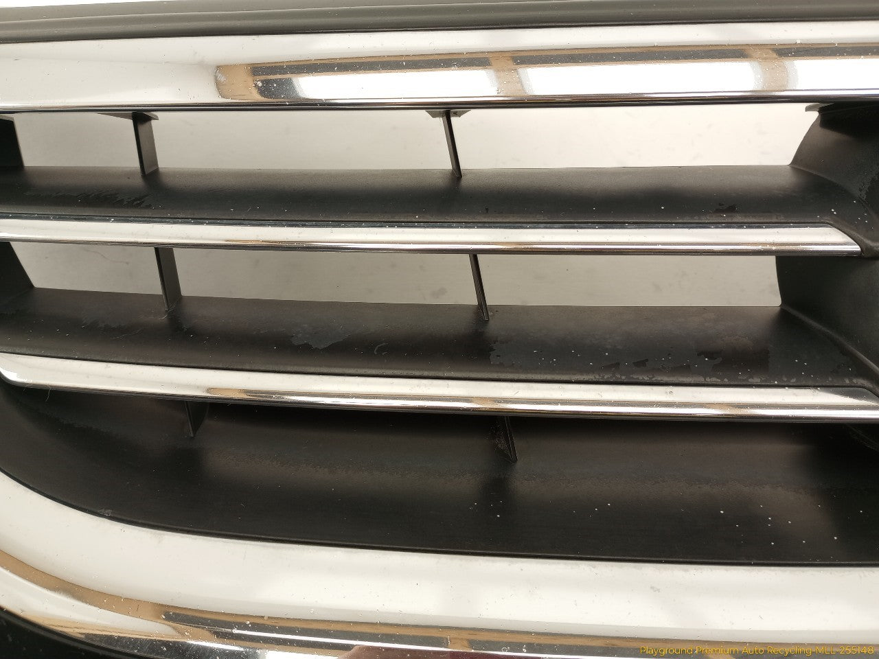 Volkswagen CC Front Bumper Upper Grille