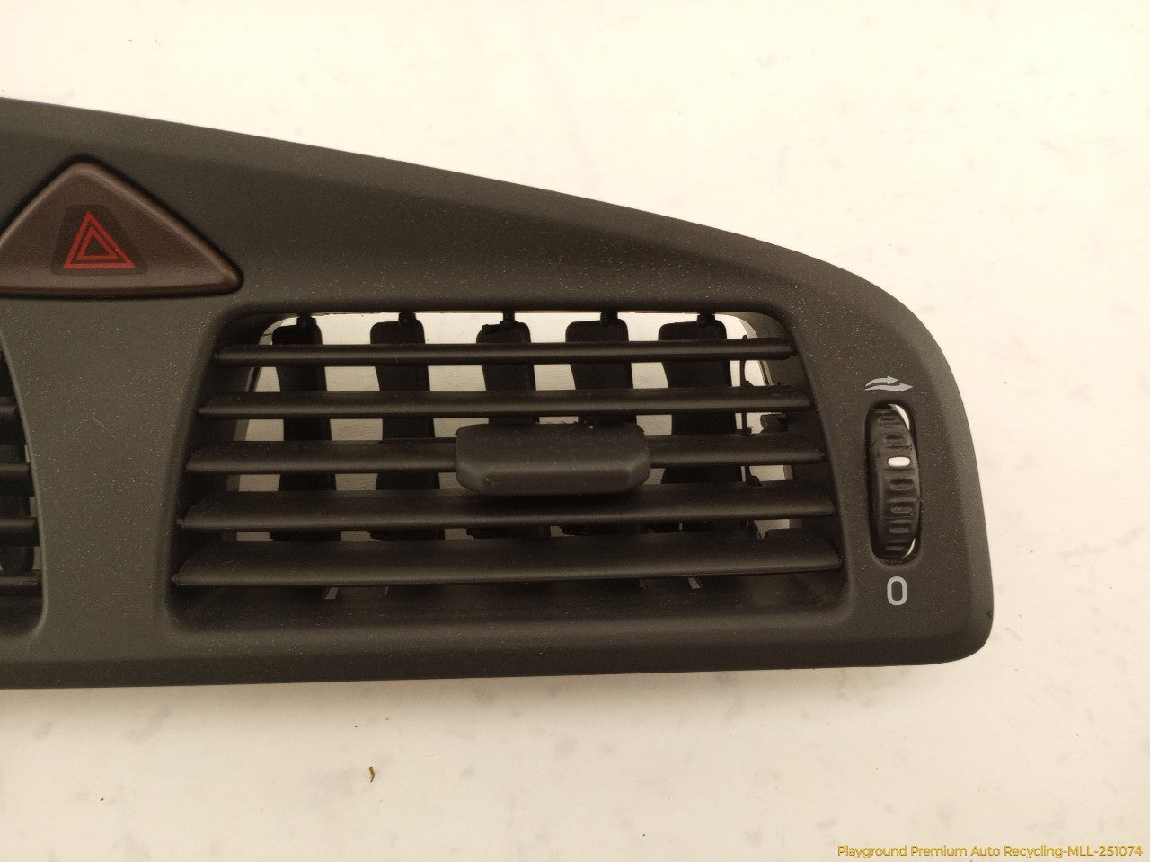Volvo XC70 Set Of 3 Dashboard Air Vents