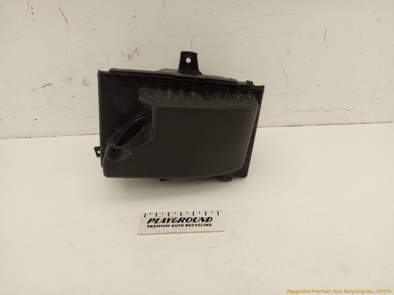 Volvo XC70 Air Cleaner Box Housing