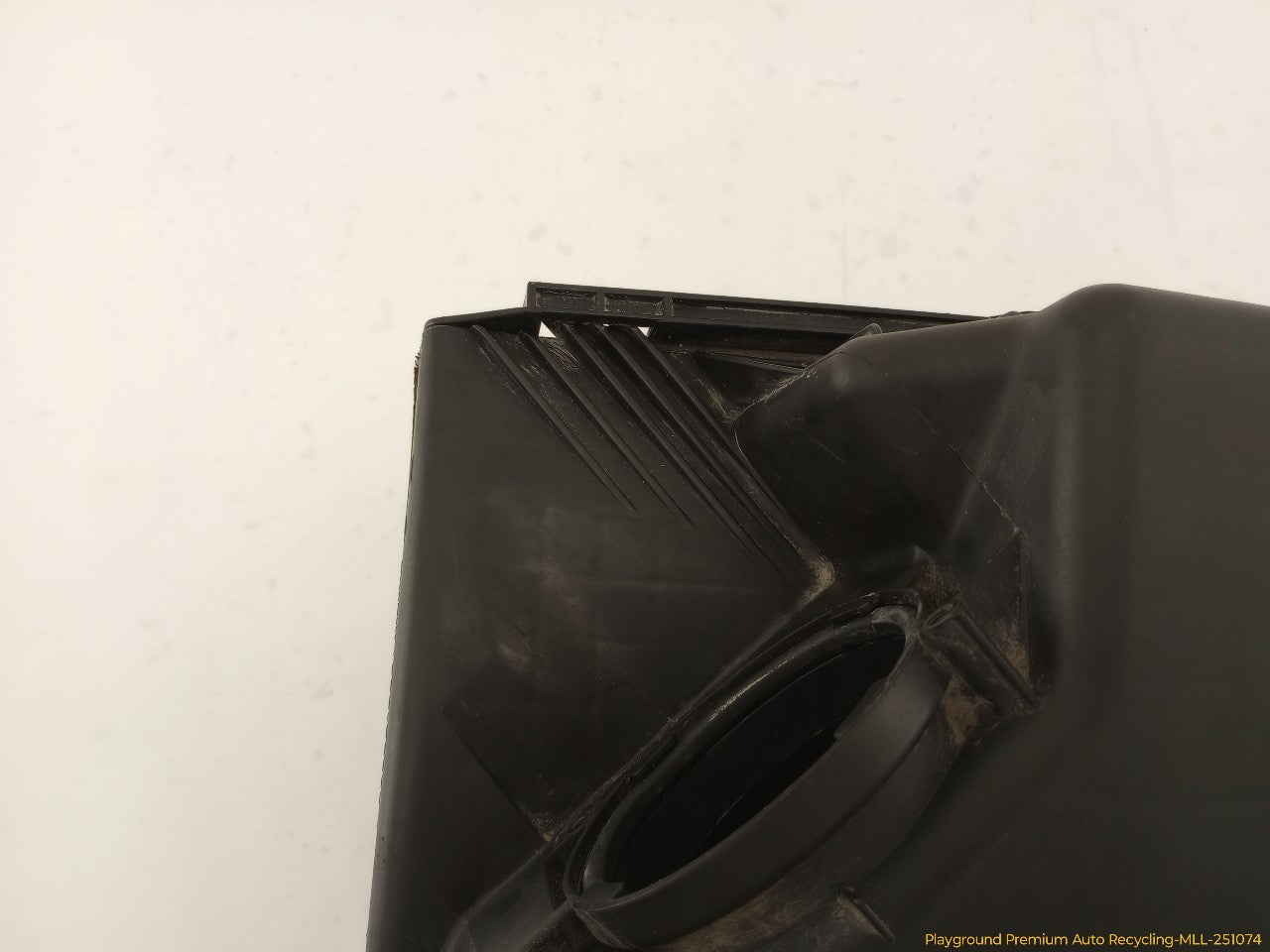 Volvo XC70 Air Cleaner Box Housing