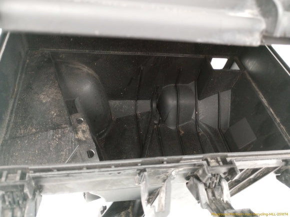 Volvo XC70 Air Cleaner Box Housing