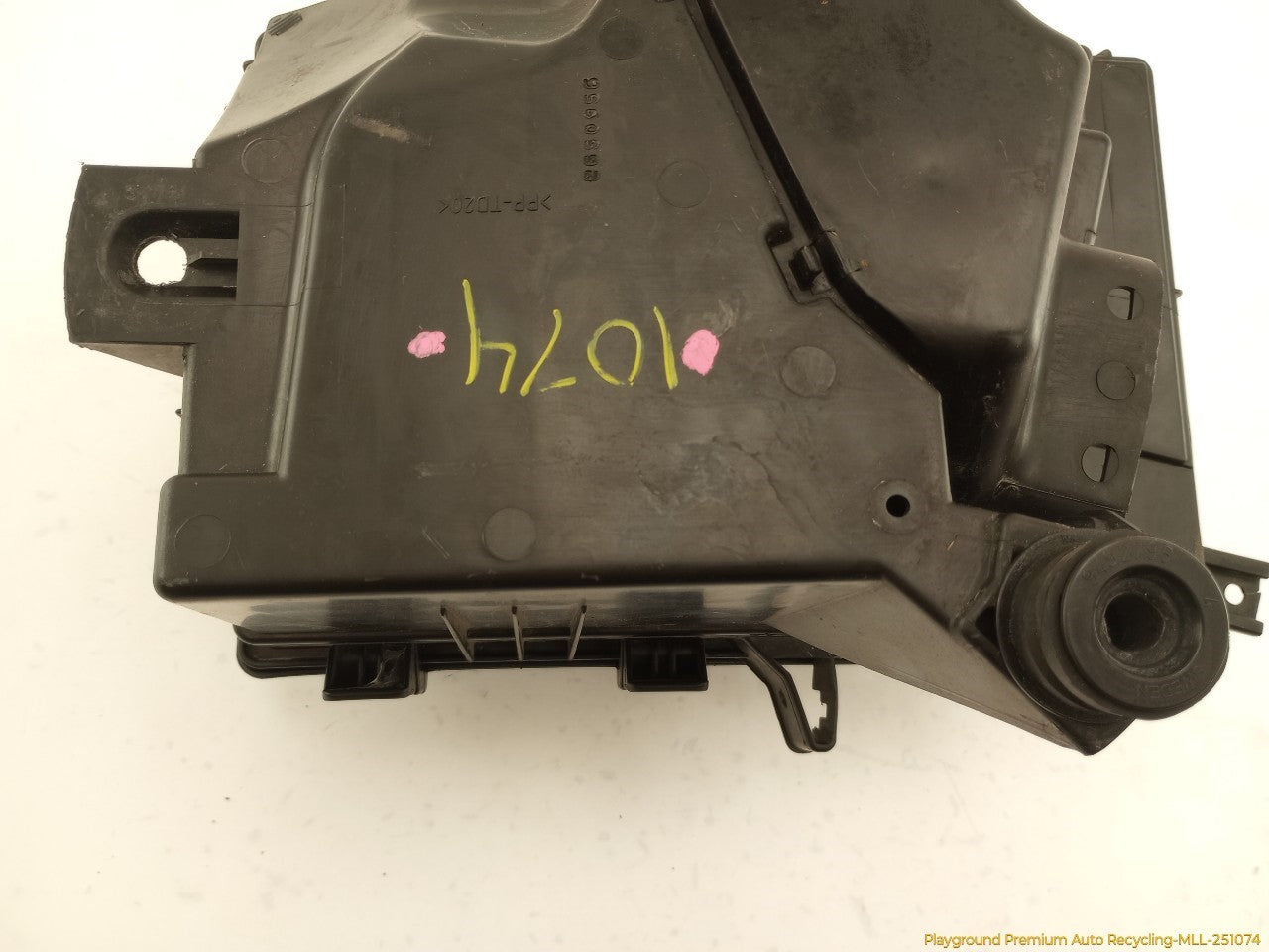 Volvo XC70 Air Cleaner Box Housing