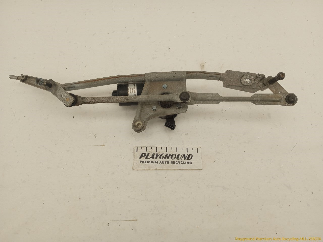 Volvo XC70 Windshield Wiper Transmission & Motor