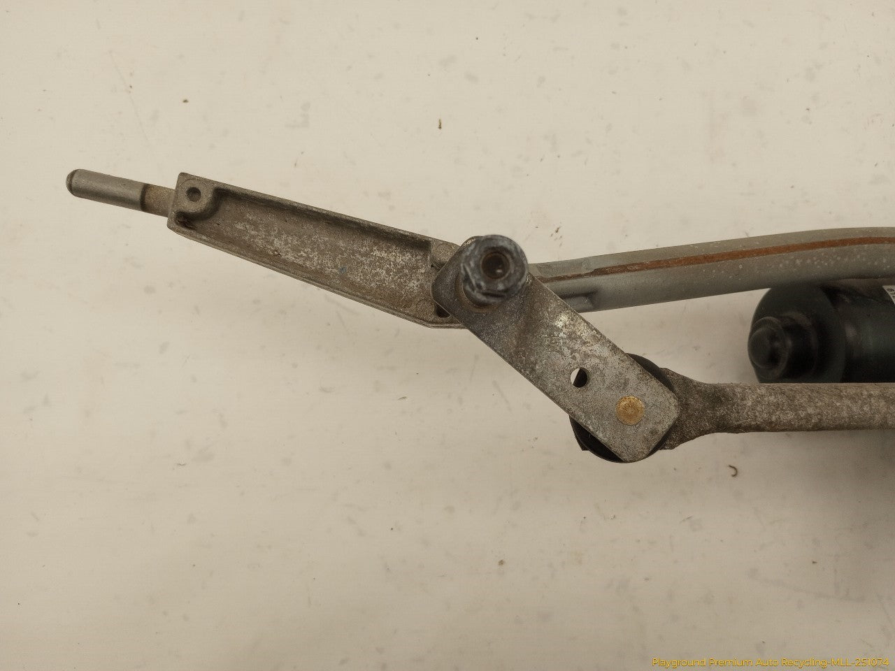 Volvo XC70 Windshield Wiper Transmission & Motor
