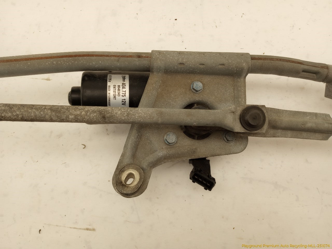 Volvo XC70 Windshield Wiper Transmission & Motor