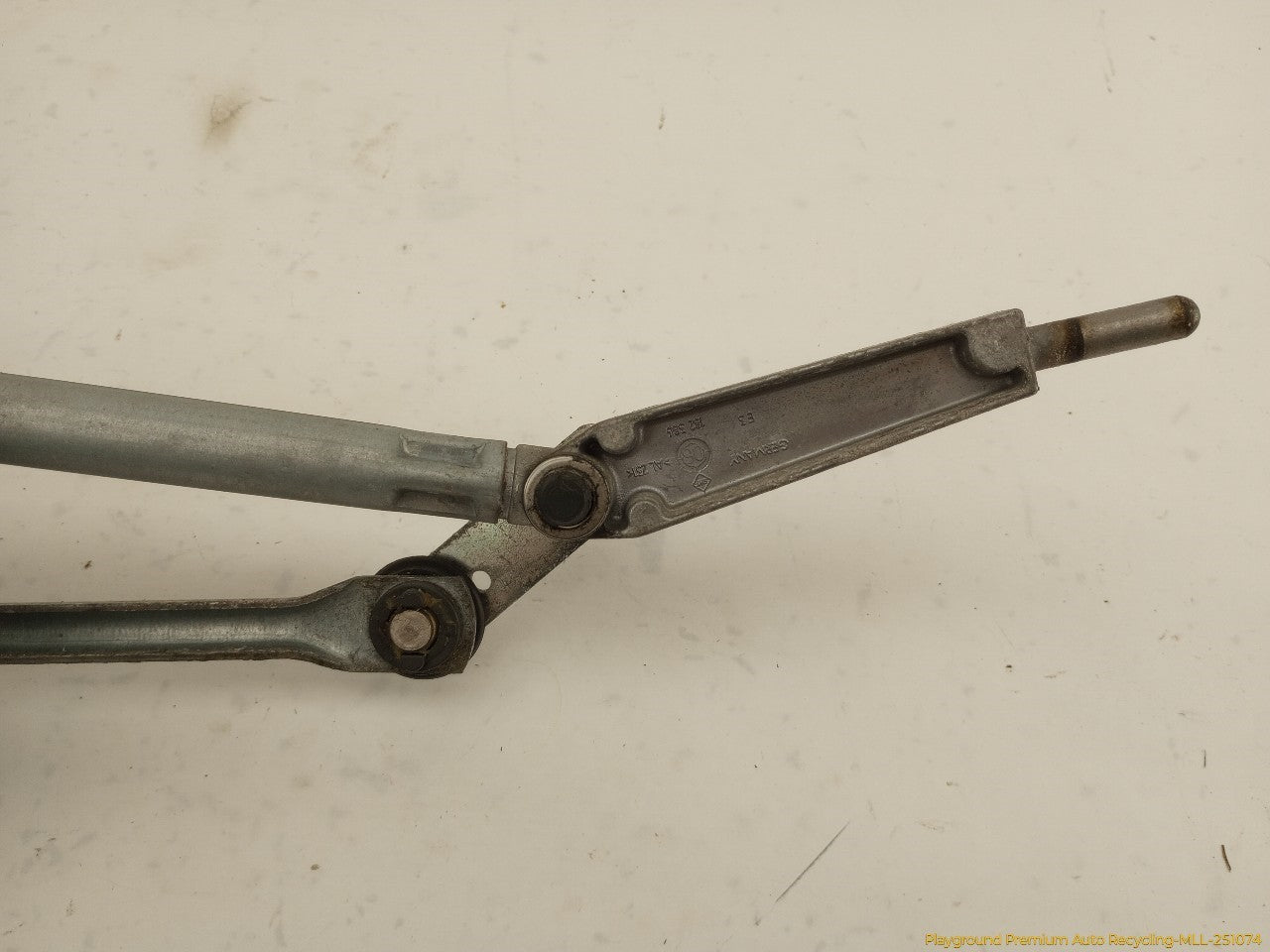 Volvo XC70 Windshield Wiper Transmission & Motor