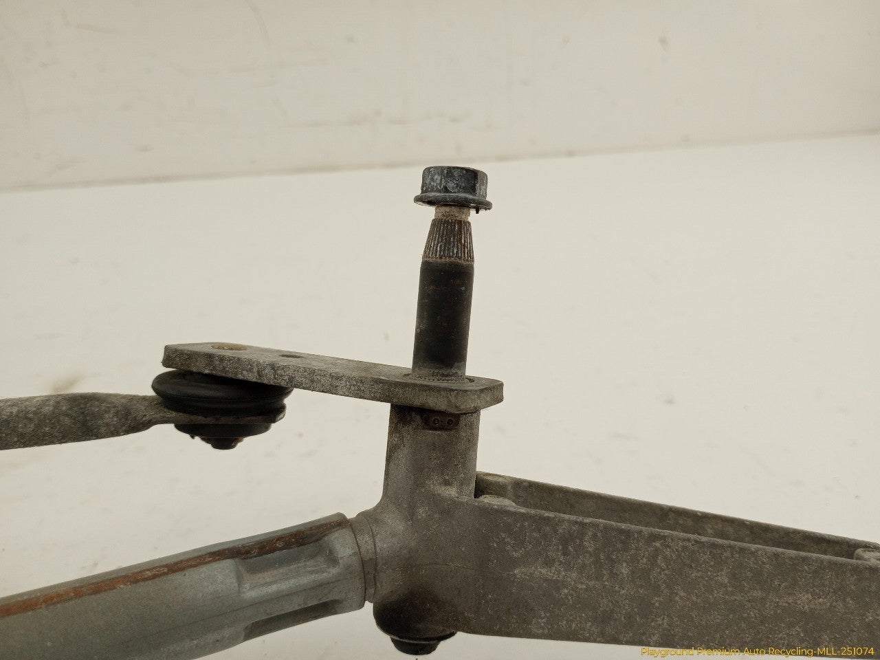 Volvo XC70 Windshield Wiper Transmission & Motor