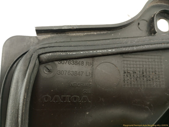 Volvo XC70 Cowl Vent Panel