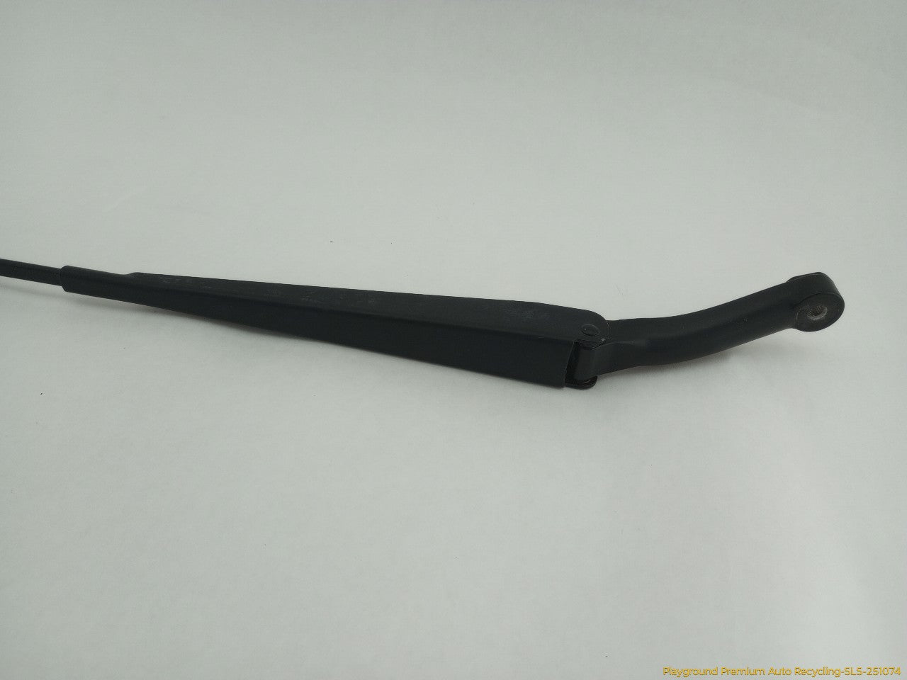 Volvo XC70 Pair Of Windshield Wiper Arms