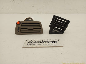 Volvo XC70 Pair Of Dashboard Air Vents