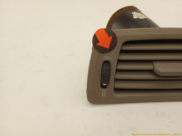 Volvo XC70 Pair Of Dashboard Air Vents
