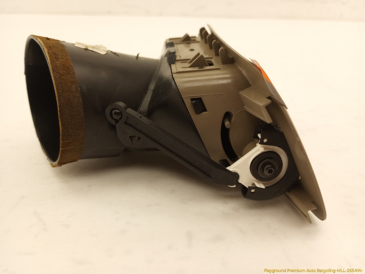 Volvo XC70 Pair Of Dashboard Air Vents