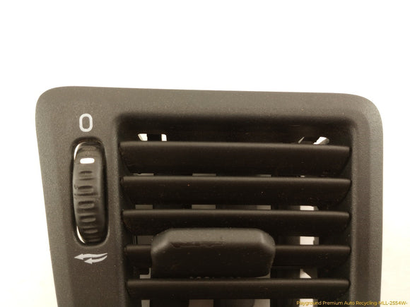Volvo XC70 Pair Of Dashboard Air Vents