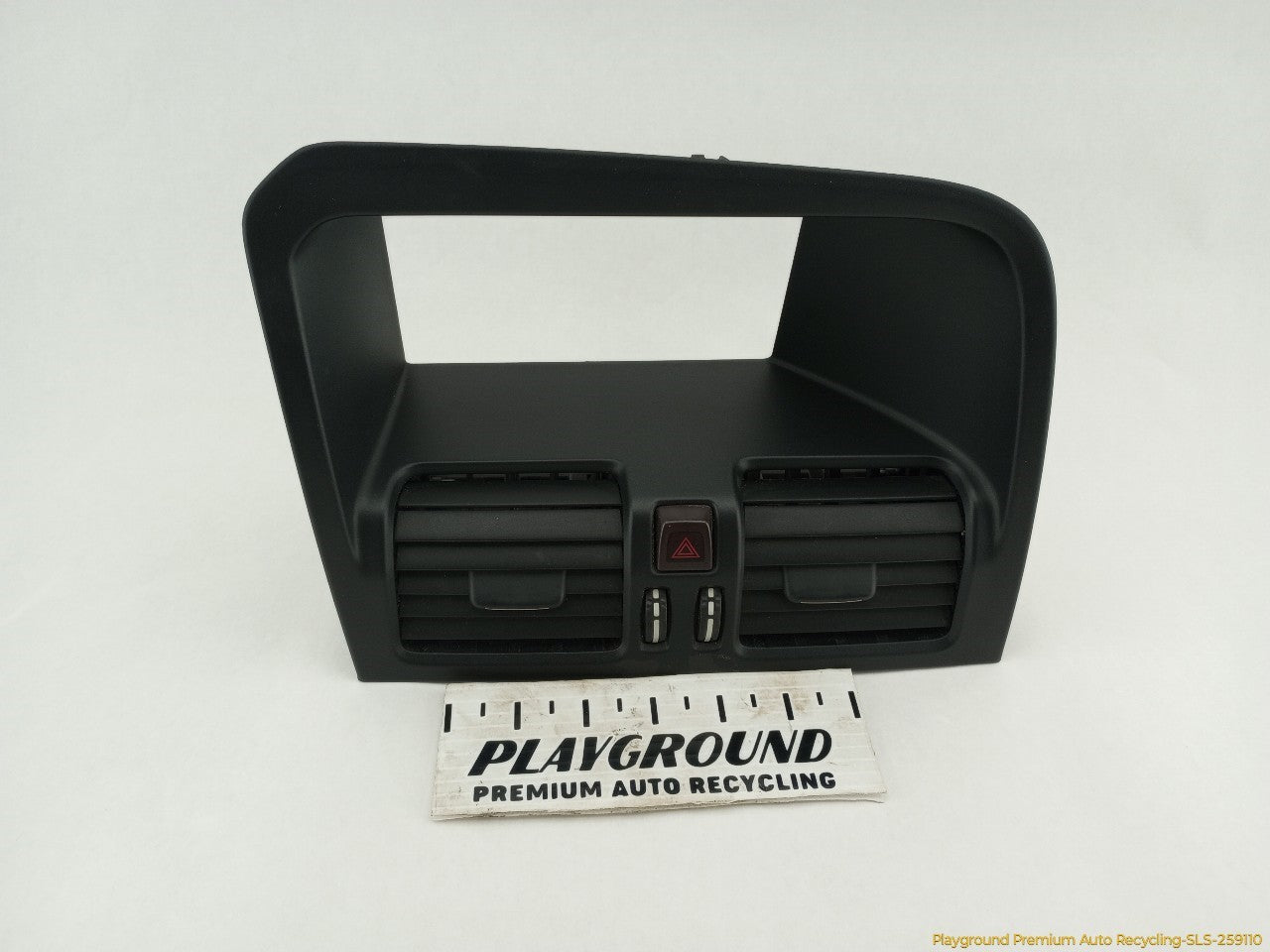 Volvo XC60 Pair Of Center Dashboard Air Vents