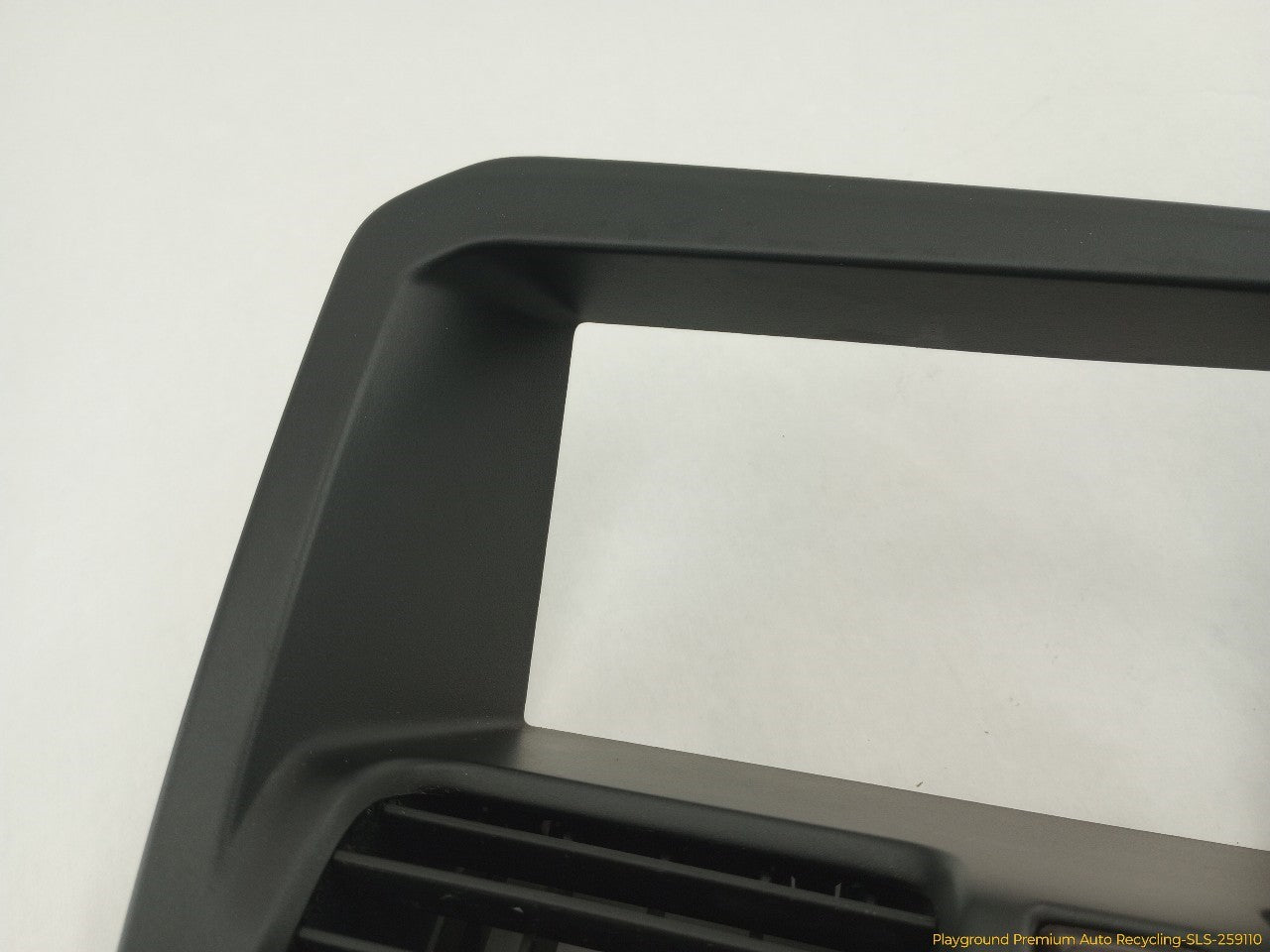 Volvo XC60 Pair Of Center Dashboard Air Vents