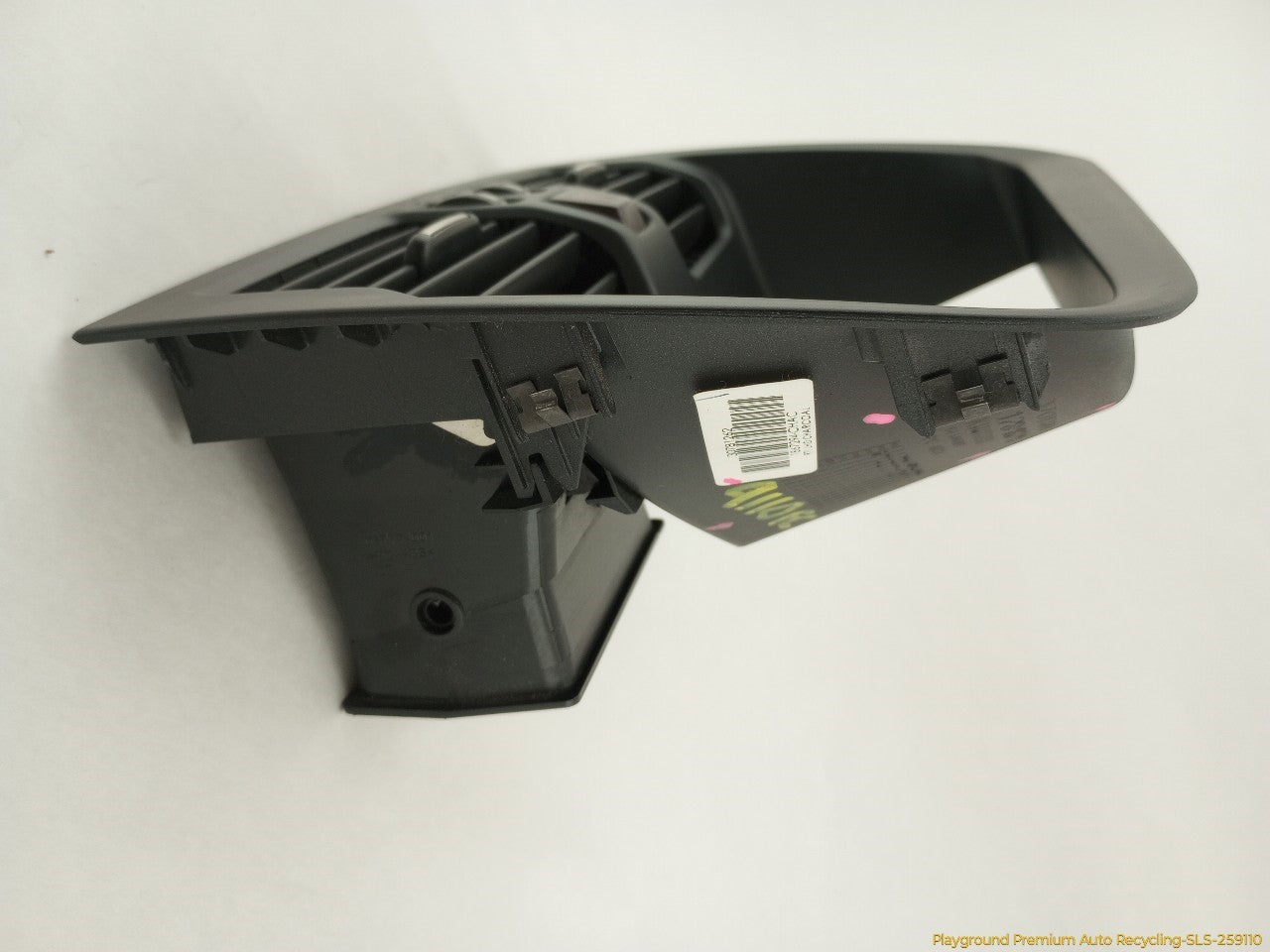 Volvo XC60 Pair Of Center Dashboard Air Vents