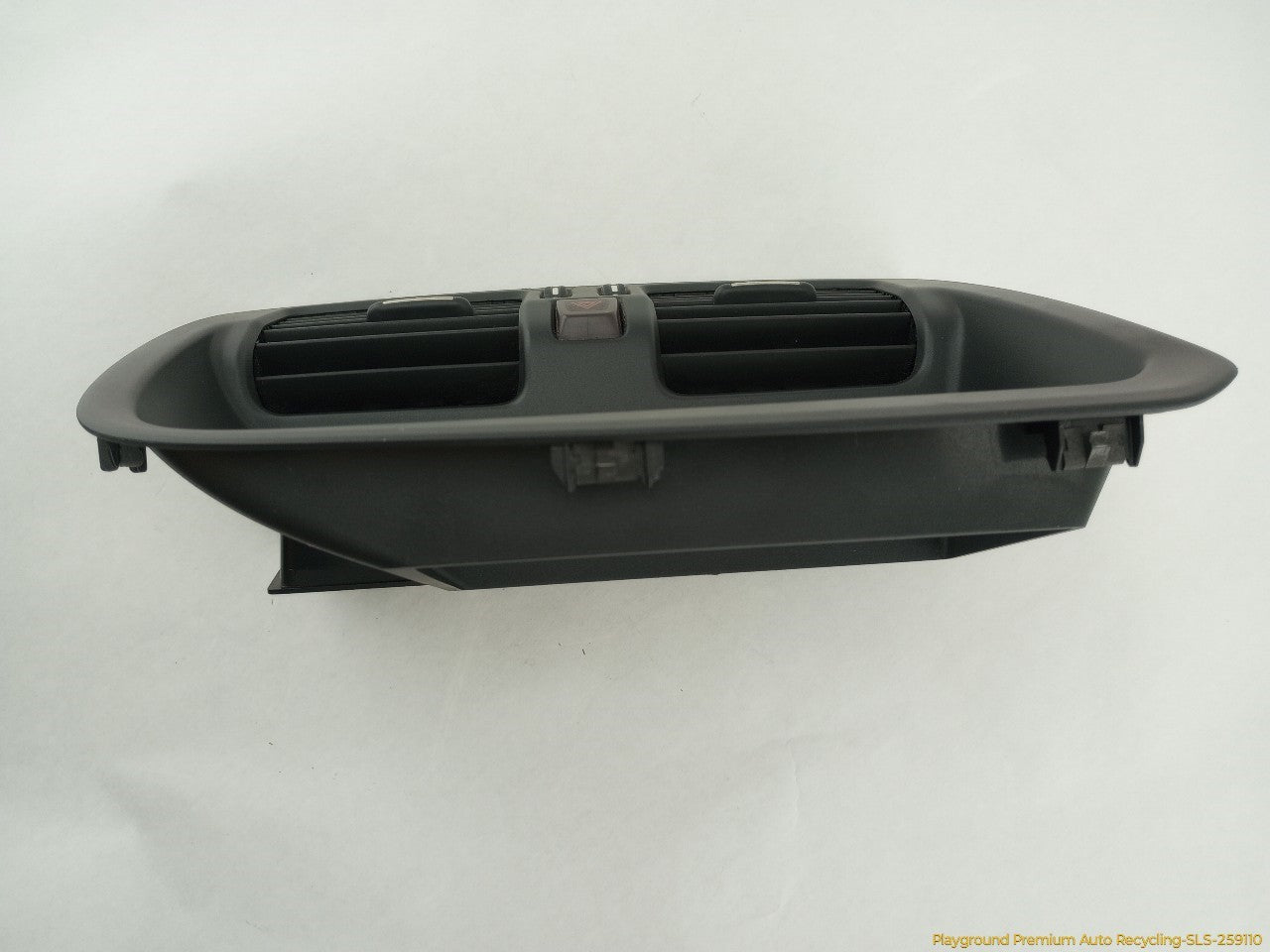 Volvo XC60 Pair Of Center Dashboard Air Vents