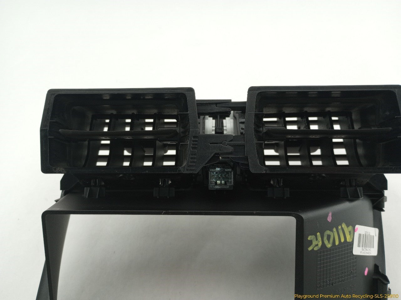 Volvo XC60 Pair Of Center Dashboard Air Vents