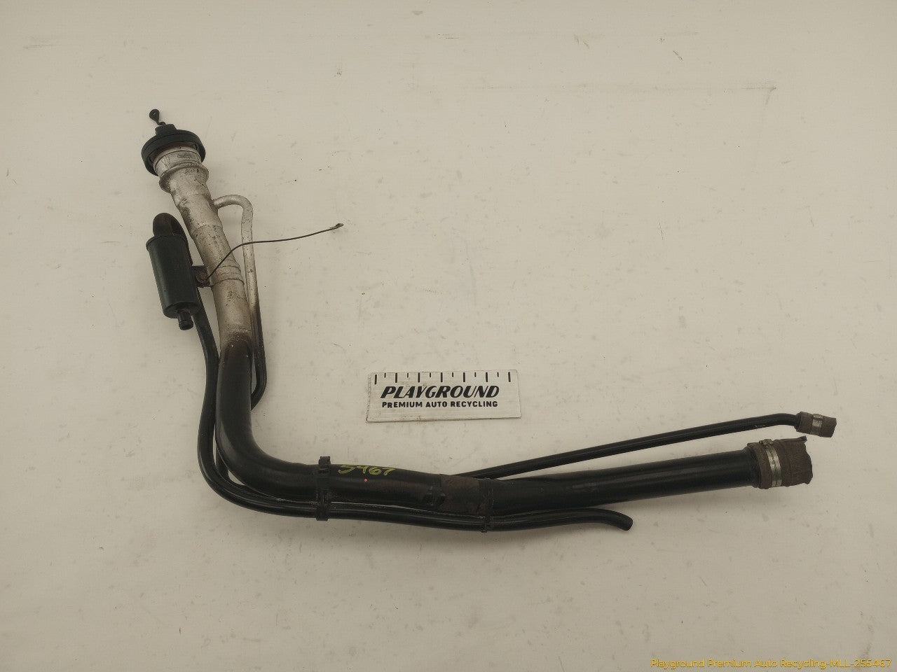 Volvo XC70 Fuel Filler Neck
