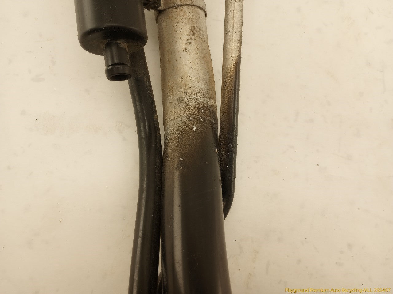 Volvo XC70 Fuel Filler Neck