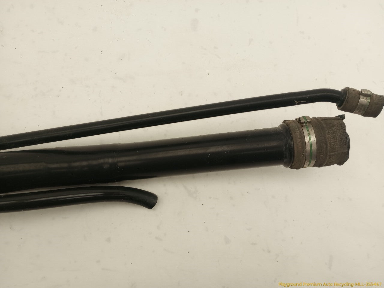 Volvo XC70 Fuel Filler Neck