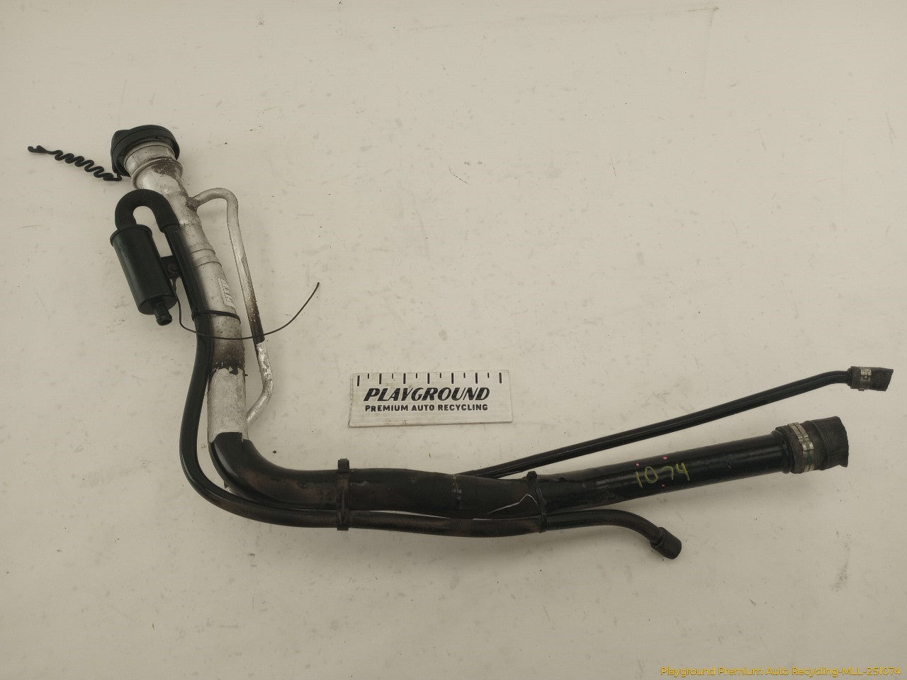 Volvo XC70 Fuel Filler Neck