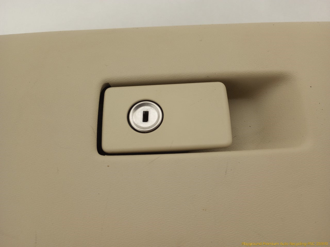 Volvo XC60 Glove Box