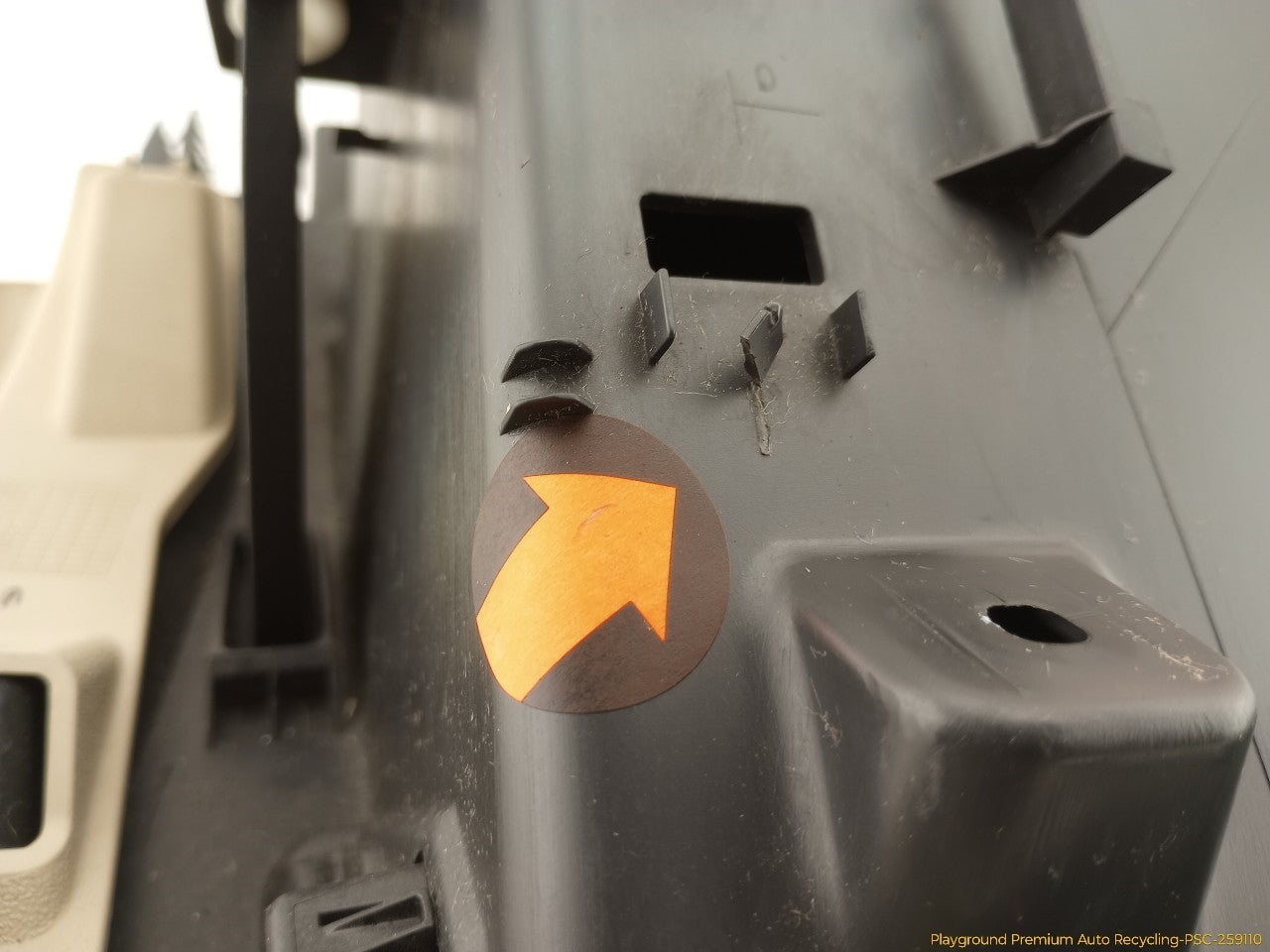 Volvo XC60 Glove Box