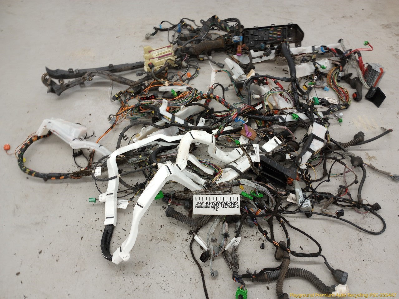 Volvo XC70 Vehicle Body Wire Harness