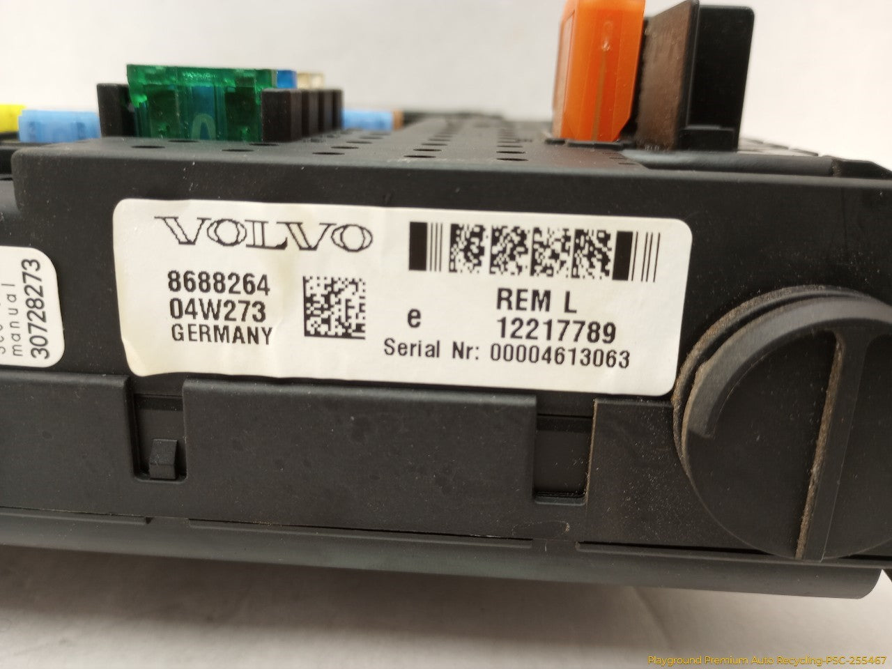 Volvo XC70 Rear Trunk Fuse Box