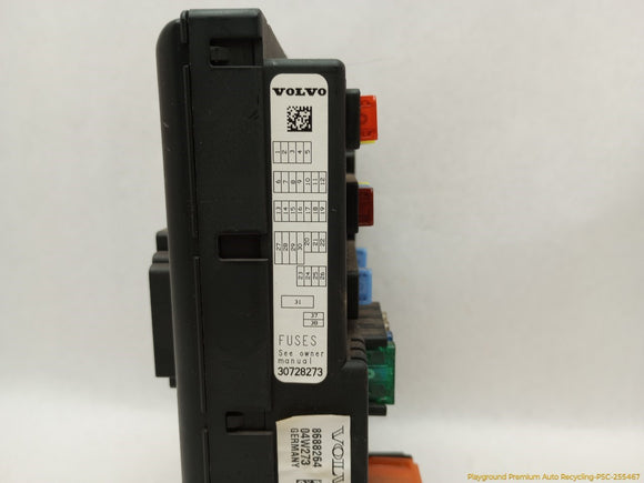 Volvo XC70 Rear Trunk Fuse Box