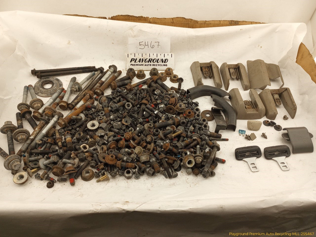 Volvo XC70 Dismantling Hardware Fasteners Bolts & Nuts