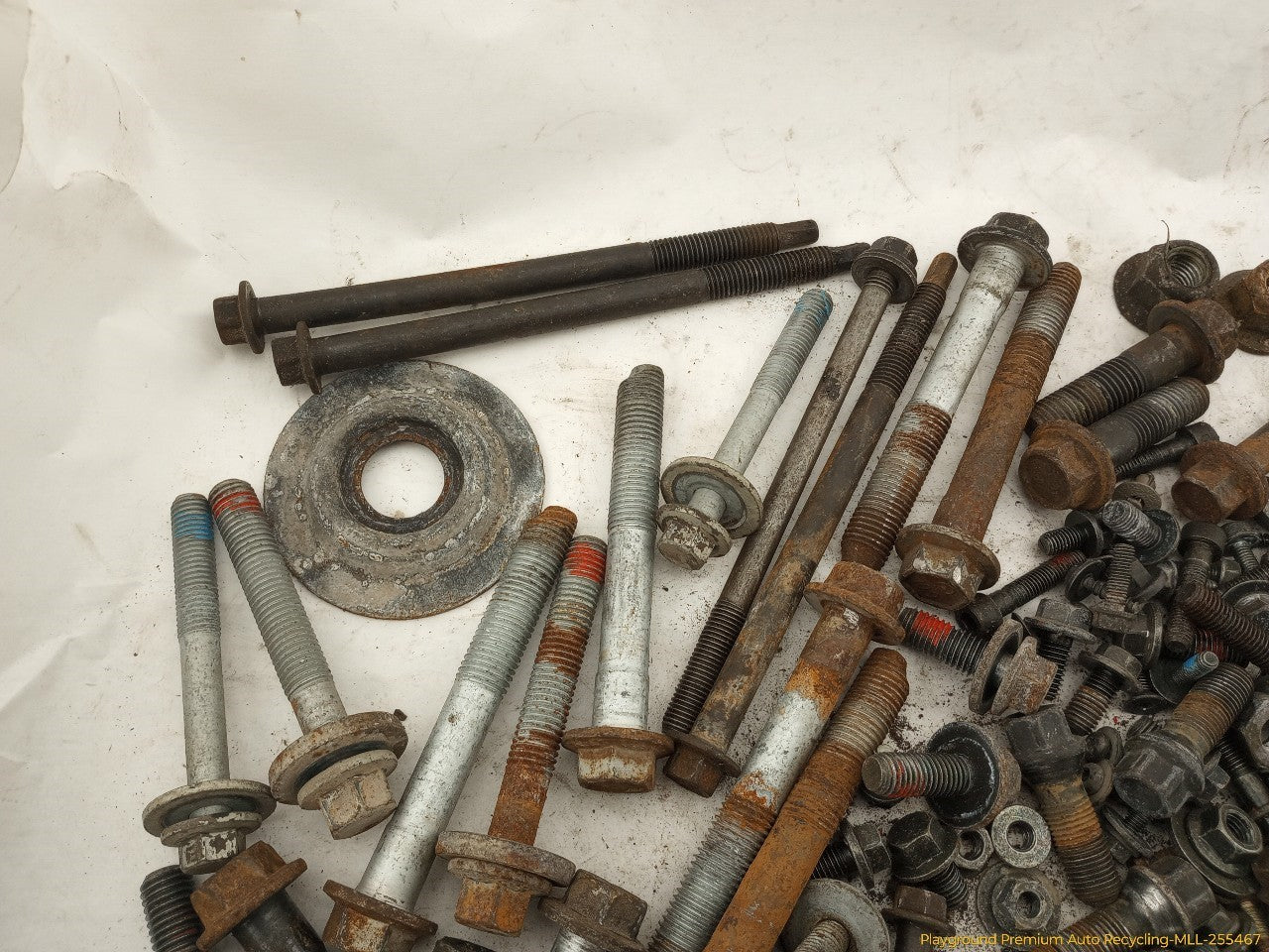 Volvo XC70 Dismantling Hardware Fasteners Bolts & Nuts - 0