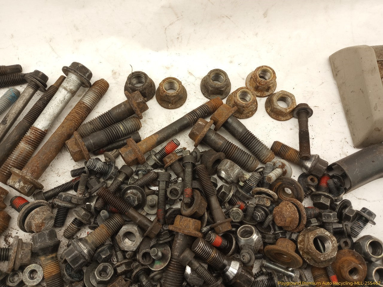 Volvo XC70 Dismantling Hardware Fasteners Bolts & Nuts