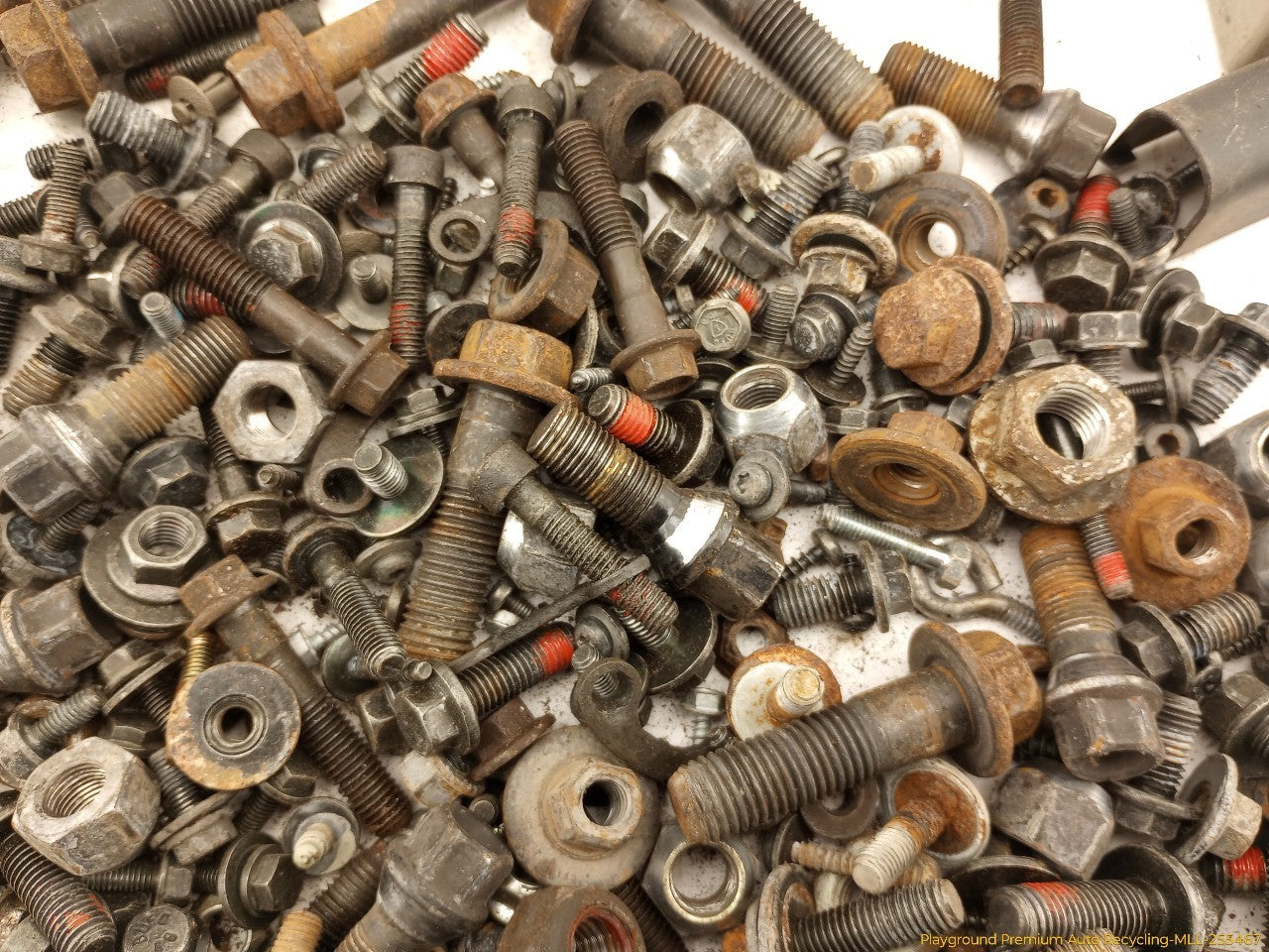 Volvo XC70 Dismantling Hardware Fasteners Bolts & Nuts