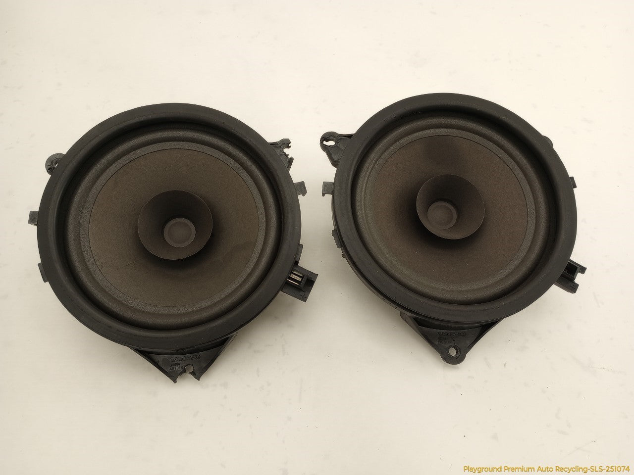 Volvo XC70 Set Of 6 Audio Speakers