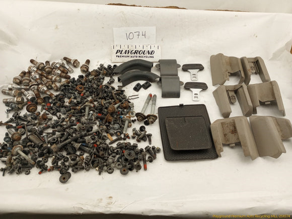 Volvo XC70 Dismantling Hardware Fasteners Bolts & Nuts
