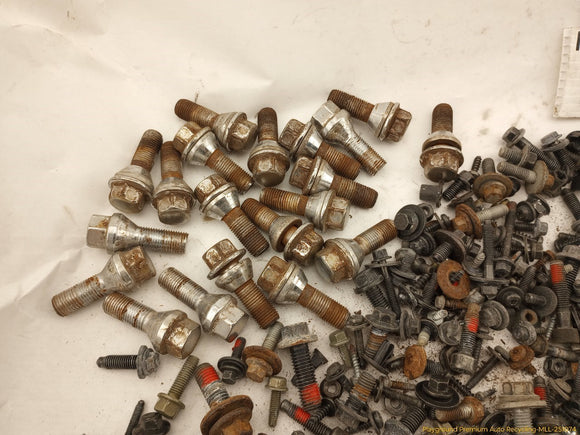Volvo XC70 Dismantling Hardware Fasteners Bolts & Nuts