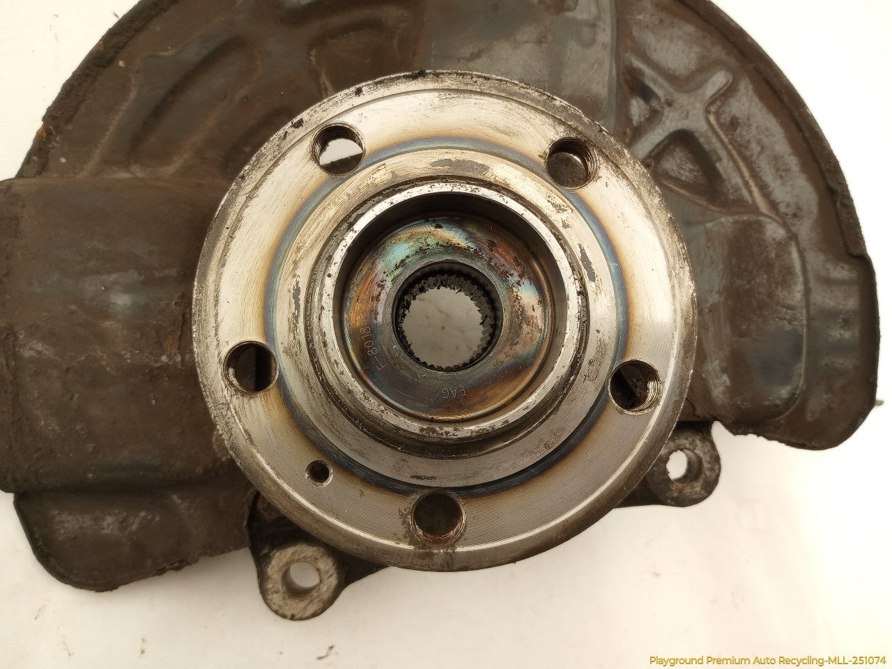 Volvo XC70 Passenger Right Front Spindle Knuckle Hub