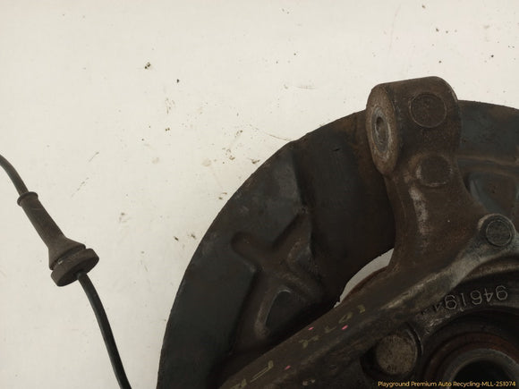 Volvo XC70 Passenger Right Front Spindle Knuckle Hub