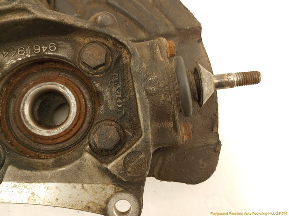 Volvo XC70 Passenger Right Front Spindle Knuckle Hub